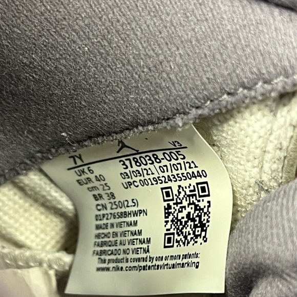 Jordan 11 Retro 'Cool Grey' Mid 2021 (GS) Sneakers Size 7Y 378038-005 Womens 8.5 - Picture 7 of 8